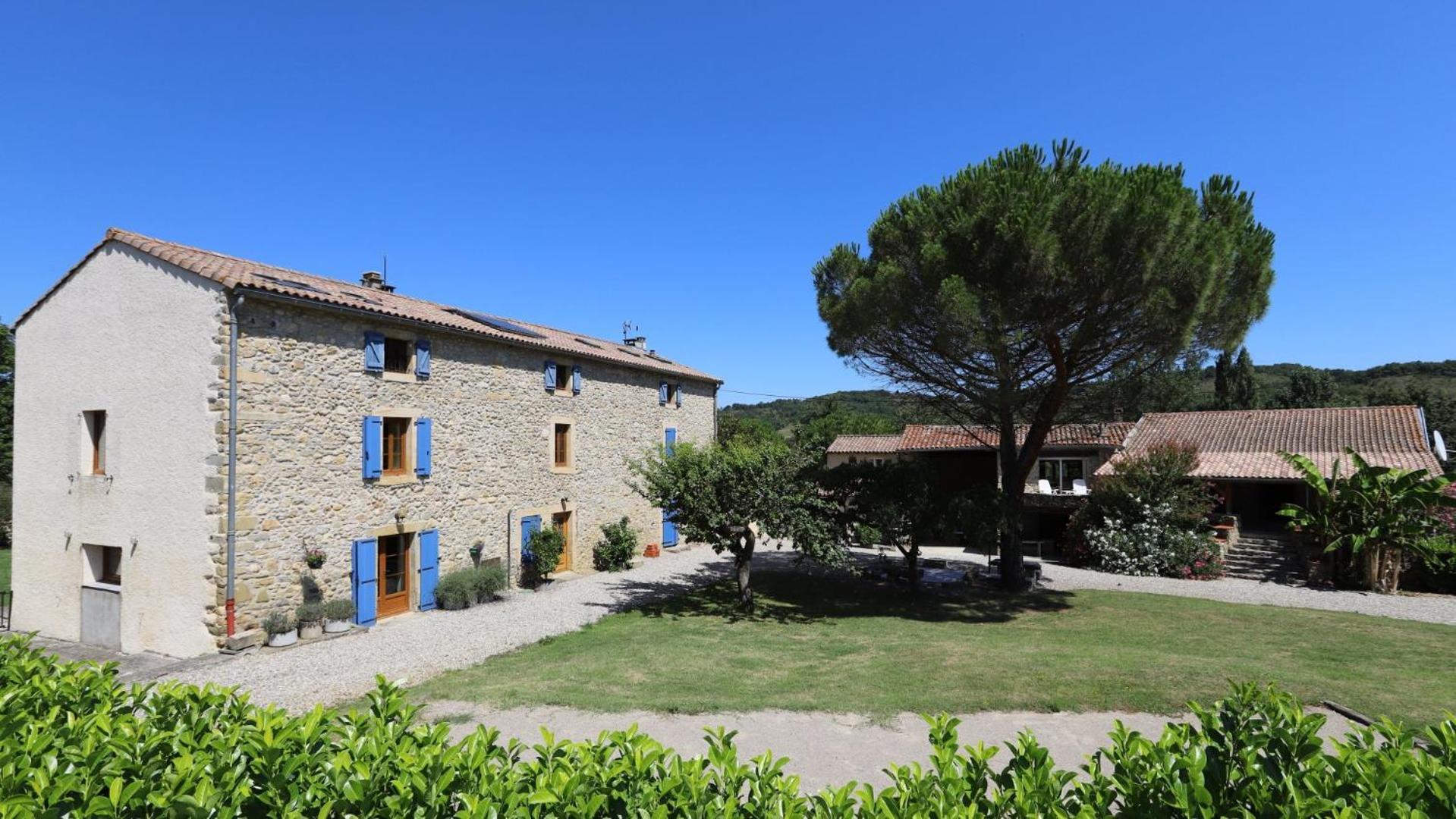 Gite Complex Near Mirepoix In The Pyrenees Limbrassac Extérieur photo